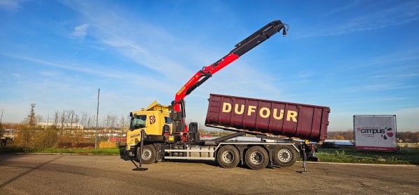 Nouveau camion ampliroll bras de grue